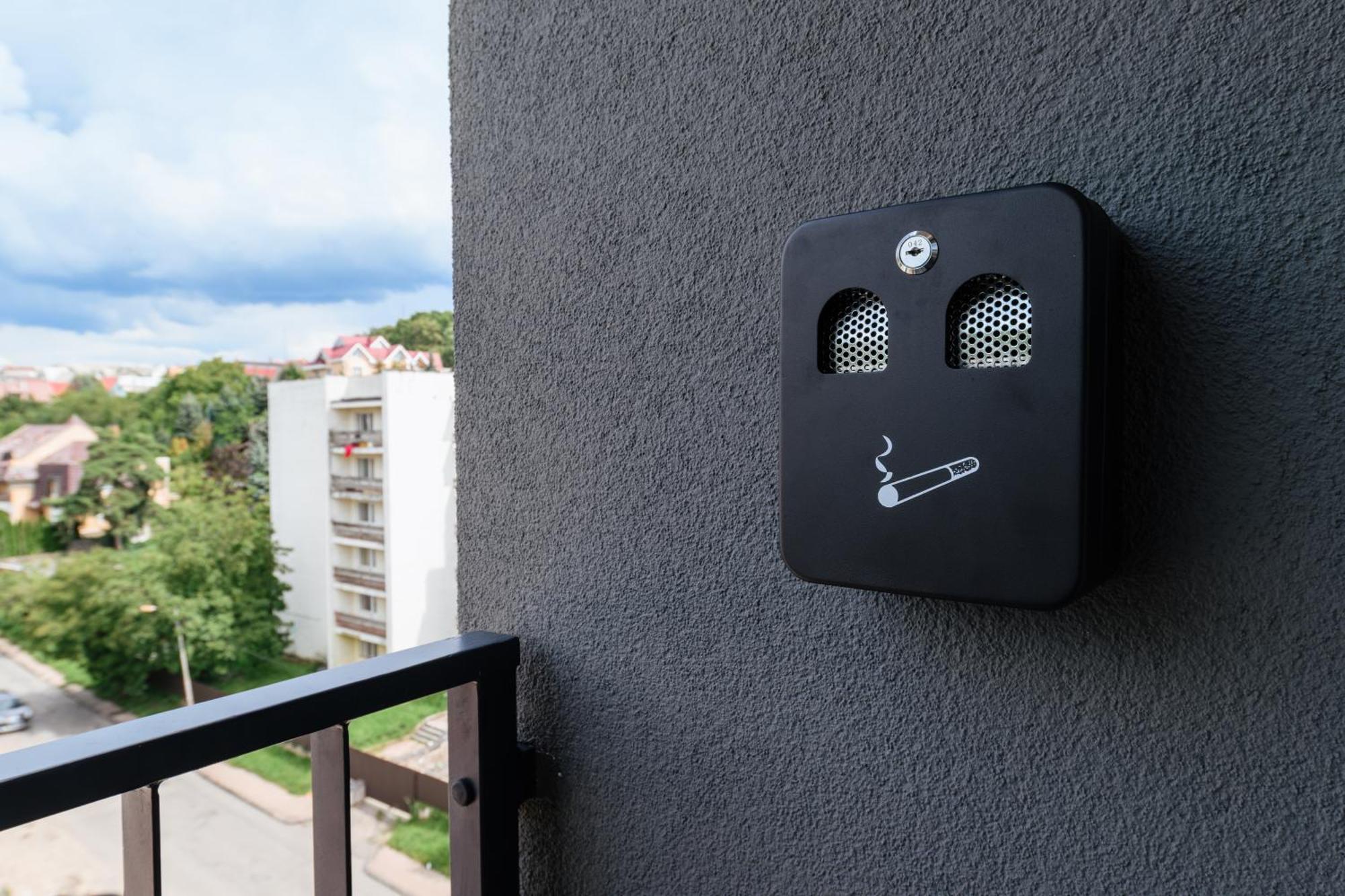 Мм Group Apartment Oezjhorod Buitenkant foto