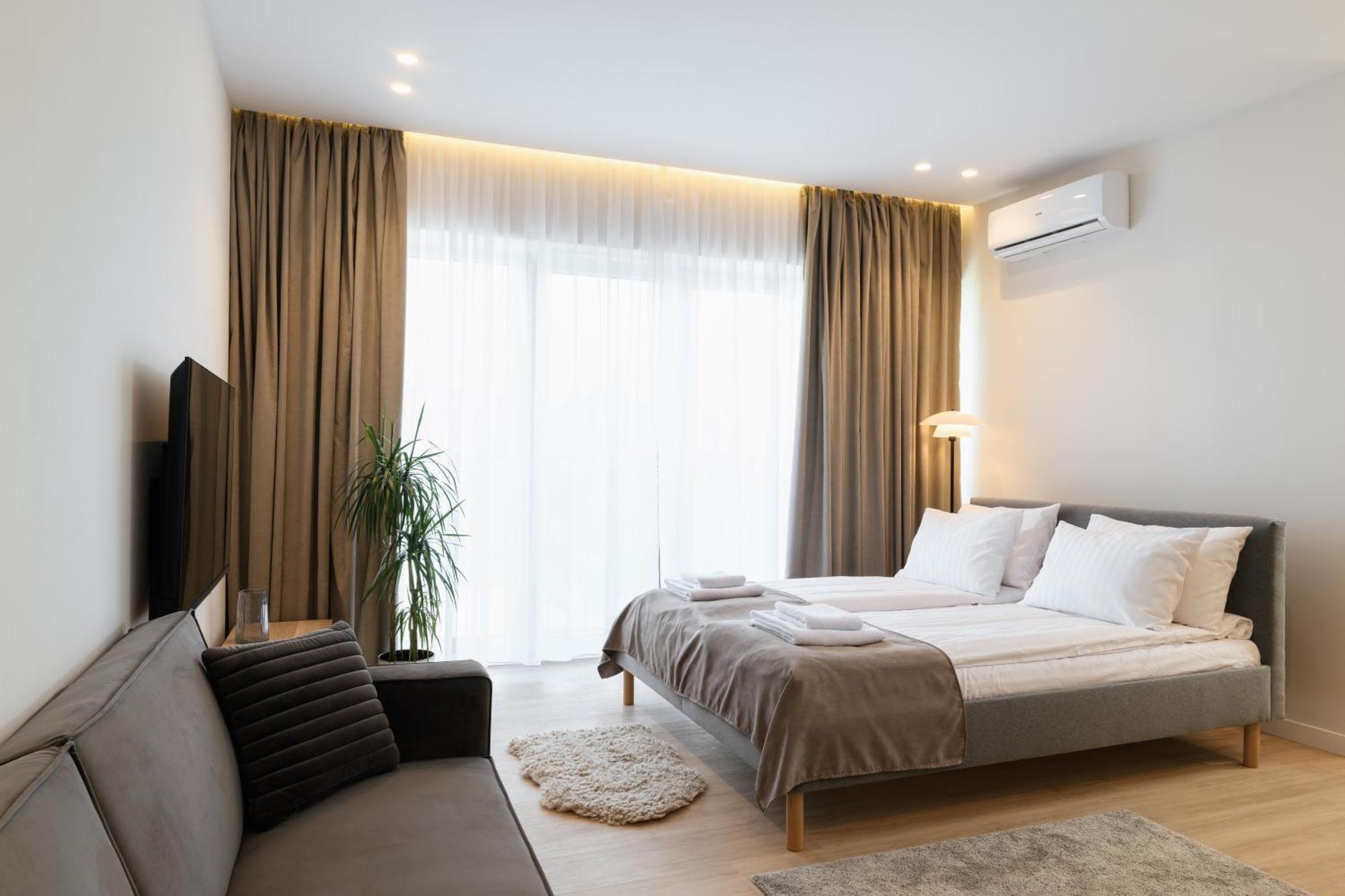 Мм Group Apartment Oezjhorod Buitenkant foto